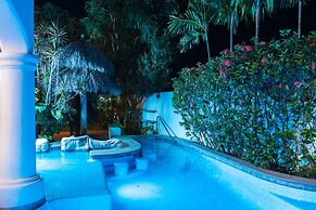 Mi Otra Casa - Adults Only