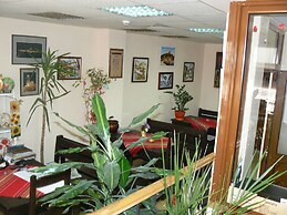 Hotel Varusha