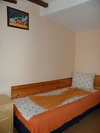 Hotel Varusha
