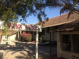 Africa Strike Lodge