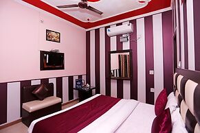 OYO 5851 Mehfil Hotel