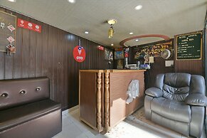 OYO 5851 Mehfil Hotel