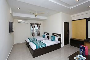 OYO 10188 Hotel DS Grand Inn