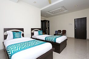 OYO 10188 Hotel DS Grand Inn