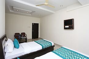 OYO 10188 Hotel DS Grand Inn