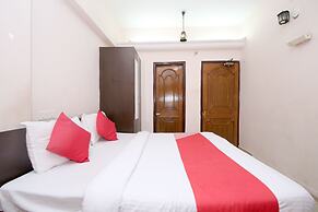 OYO 9305 Hotel Dwarika Inn