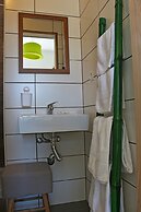 Porto Pim Guest House