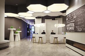 Campanile Yangzhou Slender West Lake