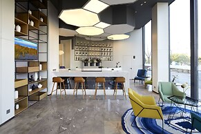 Campanile Yangzhou Slender West Lake