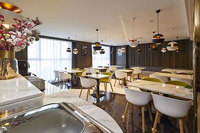 Campanile Yangzhou Slender West Lake