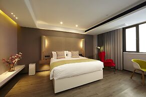 Campanile Yangzhou Slender West Lake