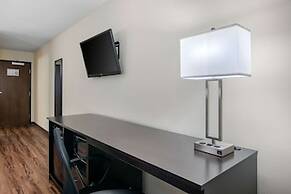 Econo Lodge Inn & Suites