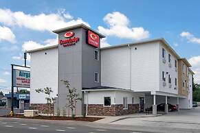 Econo Lodge Inn & Suites