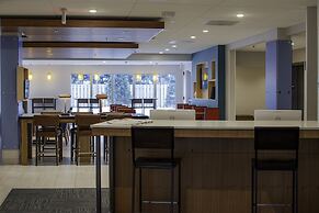 Holiday Inn Express & Suites Tonawanda - Buffalo Area by IHG