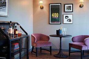 Hotel Zachary Chicago, a Tribute Portfolio Hotel