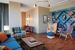 Hotel Zachary Chicago, a Tribute Portfolio Hotel