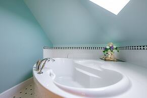 Amethyst Inn at Regents Park