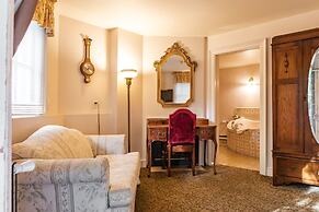 Amethyst Inn at Regents Park