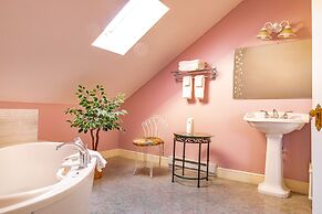 Amethyst Inn at Regents Park