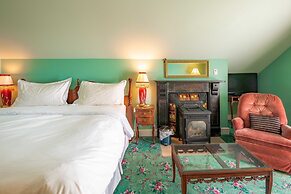 Amethyst Inn at Regents Park