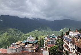Azure Sapa Hotel