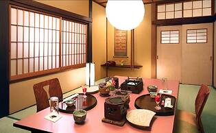 Kusatsu Onsen EKINARIYA RYOKAN
