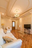 Lakshmi Apartment Great Classic