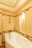 Lakshmi Apartment Great Classic