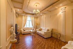 Lakshmi Apartment Great Classic