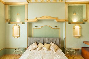 Lakshmi Apartment Great Classic