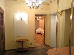 Lakshmi Apartment Great Classic