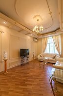 Lakshmi Apartment Great Classic