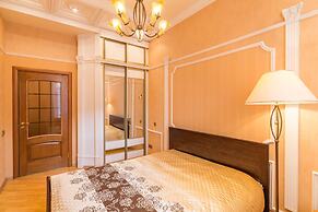 Lakshmi Apartment Great Classic