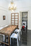 Pelicanstay in Buda Historical District