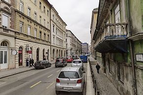 Pelicanstay in Buda Historical District