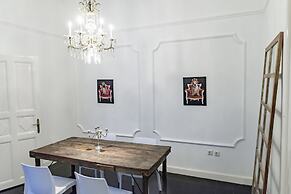 Pelicanstay in Buda Historical District