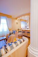 Lakshmi Bol'shaya Sadovya