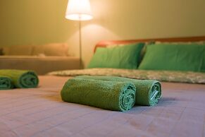 Lakshmi Apartment Denezhny Arbat