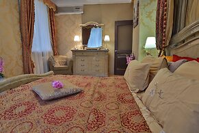 Lakshmi Apartment Boulevard 3-Bedroom