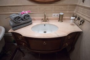 Lakshmi Apartment Boulevard 3-Bedroom