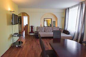 Lakshmi Apartments Dinamo 3