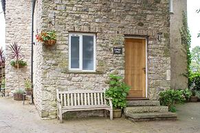 Romneys Apartments and Suites