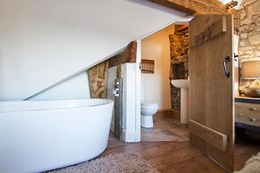 Romneys Apartments and Suites