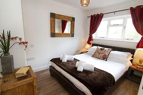 Romneys Apartments and Suites