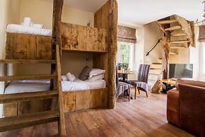 Romneys Apartments and Suites