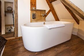 Romneys Apartments and Suites