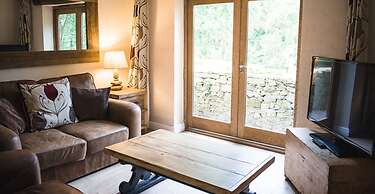 Romneys Apartments and Suites