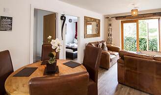 Romneys Apartments and Suites