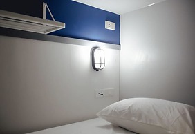 Tales Khaosan Cafe & Hostel