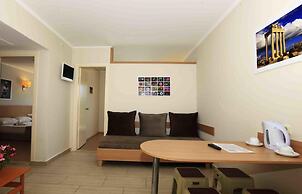 Sun City Apartments & Hotel